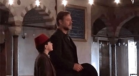 Russell Crowe film çekimi için Sultanahmet Camisi’ne gitti 
