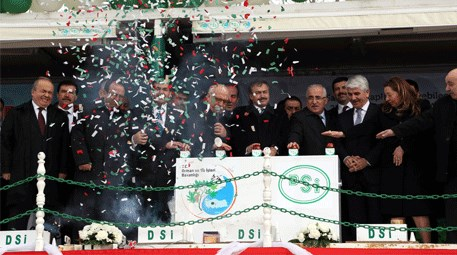 Veysel Eroğlu Eskişehir’de toplu açılış ve temel atma törenine katıldı
