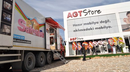 İzmir’in ahşap ihtisas marketi AGT Store açıldı