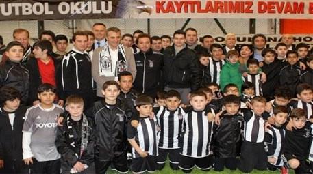 Fikret Orman Beylikdüzü Beşiktaş Futbol Okulu'nu açtı 