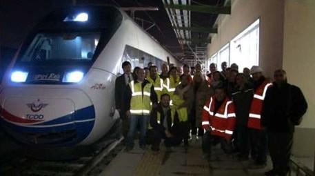 Yüksek Hızlı Tren ilk yolcuları ile İstanbul'a ulaştı