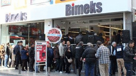 Bimeks, İzmir Konak’ta 108. mağazasını indirimle açtı