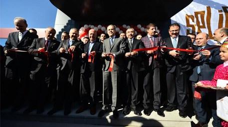 Selin Yapı tarafından yapılan ‘Mustafa Öncel Kültür ve Spor Kompleksi’ açıldı