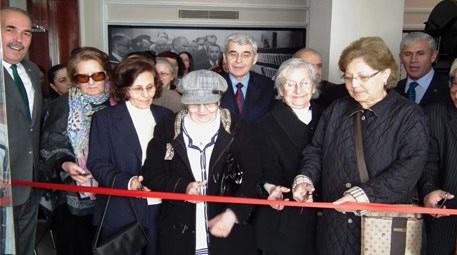 Bursa Büyükşehir Belediyesi  huzurevi sakinlerinin eserleri sergilendi 