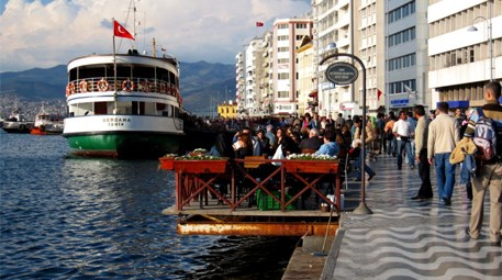 İzmir'e giden turist sayısı 2014'ün ilk çeyreğinde azaldı