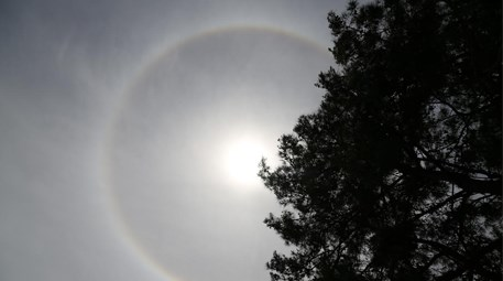 Antalya'da güneş etrafında oluşan ışık halkaları şaşırttı