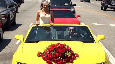 Hangi Türk oyuncu evlendikten sonra Beverly Hills'te konvoy yaptı