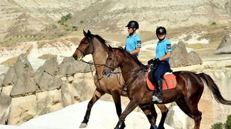 Kapadokya'da güvenlik atlı jandarmaya emanet!