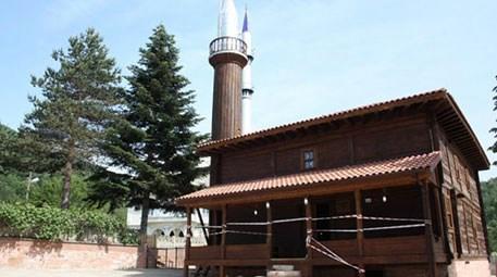 Bursa’da çivi kullanılmadan inşa edilen cami ibadete açıldı