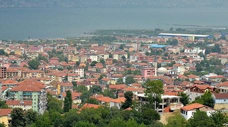 Marmara Depremi’nden sonra küllerinden yeniden doğan şehir…
