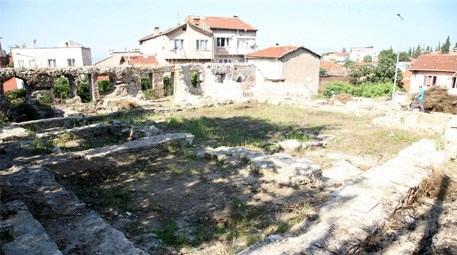 Tarihi medresede rekonstrüksiyon çalışmaları başladı