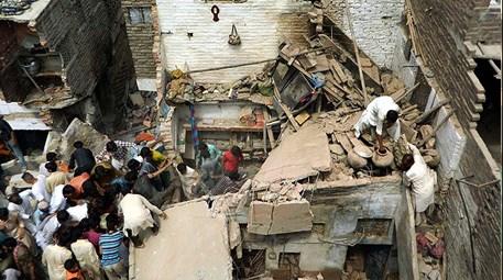 Pakistan’da bina çöktü! Bilanço…