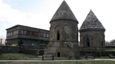 Erzurum'daki tarihi 'Üç Kümbetler' cazibe merkezi olacak