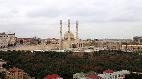 Bakü’deki 4200 kişilik dev cami tamamlandı