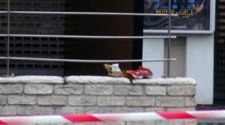 Kayaşehir'deki AVM önünde bomba bulundu! 