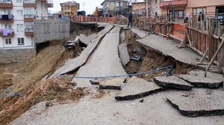Ankara'da inşaat çalışmaları nedeniyle yol çöktü!