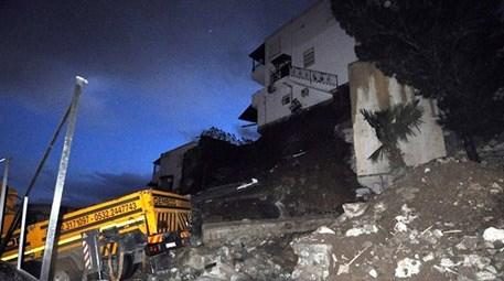 Bodrum'da 200 haneli sitenin istinat duvarı çöktü!
