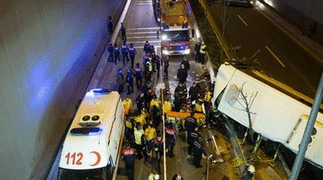Ankara’da özel halk otobüsü köprüden uçtu