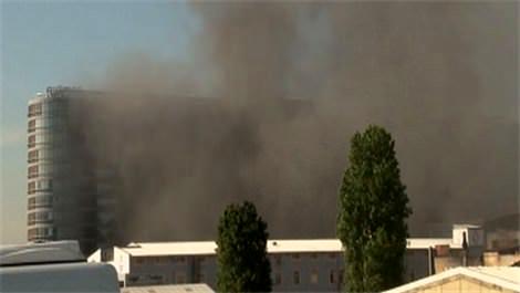 İstanbul'daki otel yangını korkulu anlara sebep oldu!