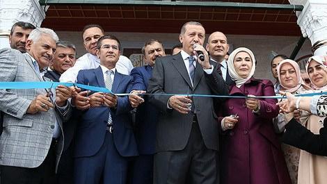 Cumhurbaşkanı Erdoğan, Kıble Dağı Camisi’ni açtı!