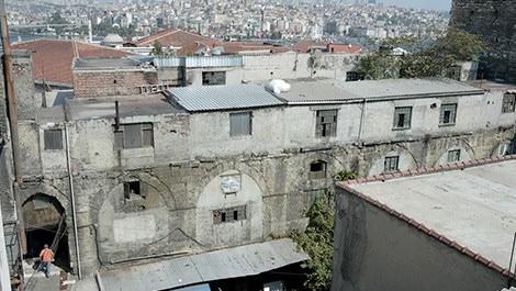 İstanbul'un tarihi hanları zamana direniyor