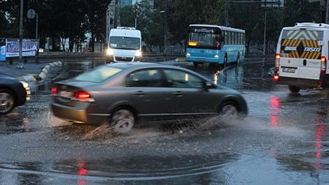 İstanbul'u şiddetli yağmur vurdu
