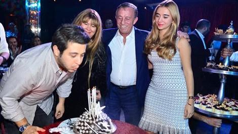 Ali Ağaoğlu'ndan oğlu Alican'a doğum günü partisi!