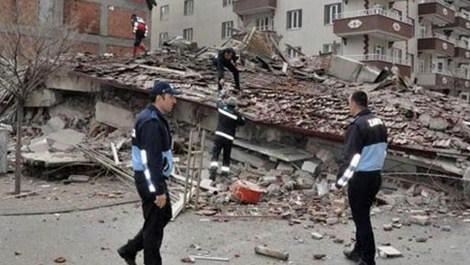 Yozgat'ta 4 katlı apartman çöktü 