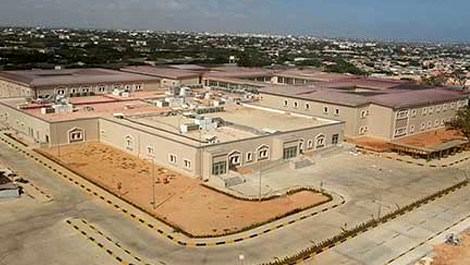 Somali'de 100 yataklı hastane inşa edildi 