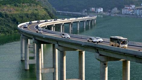 Çin, yollar için 375 milyar dolar harcayacak 