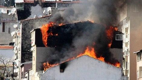 Şişli'de 2 binada çıkan yangın korkuttu 