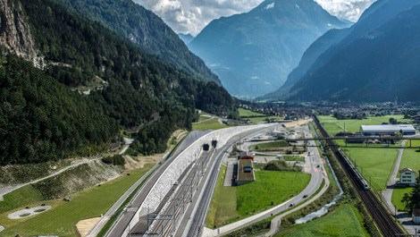 Dünyanın en uzun tüneli “Gotthard”ta sona gelindi!
