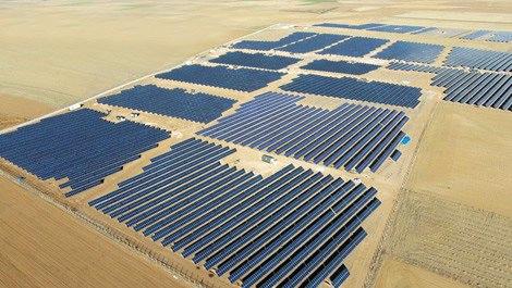 Türkiye’nin en büyük güneş enerji santrali açıldı  