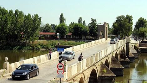 Tunca ve Meriç köprüleri araç trafiğine açıldı