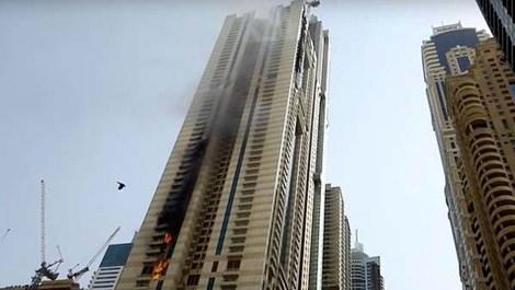 Dubai Sulafa Tower'da yangın çıktı!