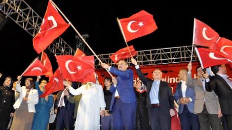 Mehmet Özhaseki Konya'da Demokrasi Nöbeti'ne katıldı