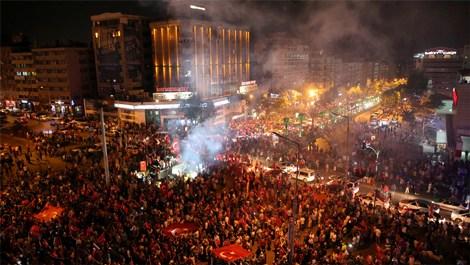 Bursa'da Demokrasi Mitingi'ne ulaşım ücretsiz!