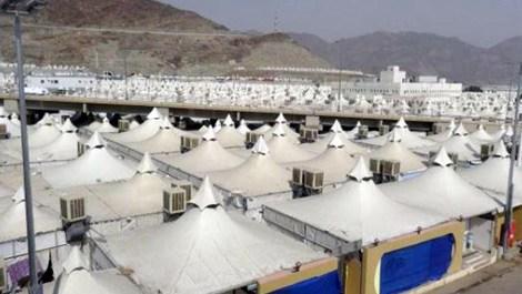 Arafat'taki bütün çadırlara klima takılıyor