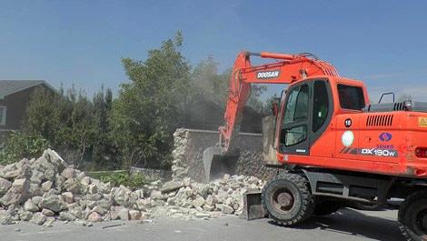 FETÖ elebaşı için Ankara'da yapılan malikane yıkıldı