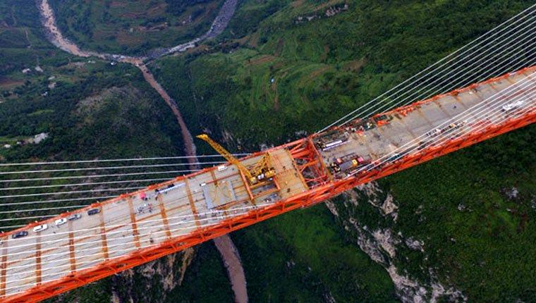 Dünyanın en yüksek asma köprüsü Beipanjiang!