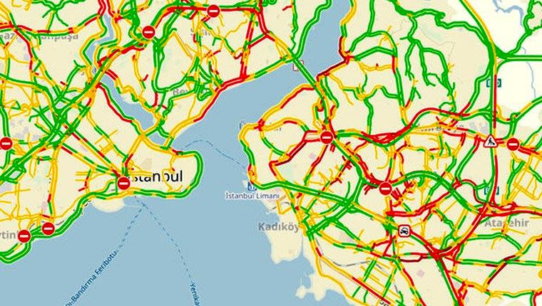 İstanbul trafiği güne yoğunlukla uyandı 