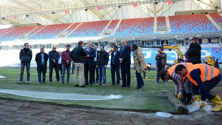 Trabzon Valisi, Akyazı Stadı'nı inceledi 
