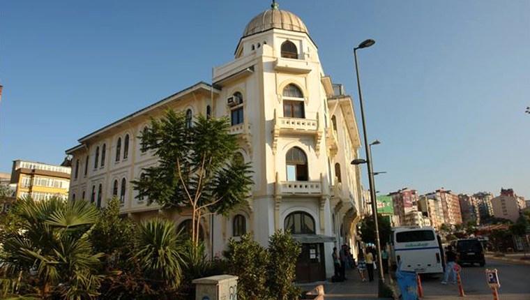 Bandırma'da Eski Gar Oteli kiraya verilecek