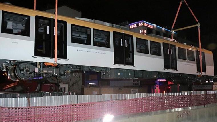 Üsküdar-Çekmeköy metrosunun vagonları raylara indi