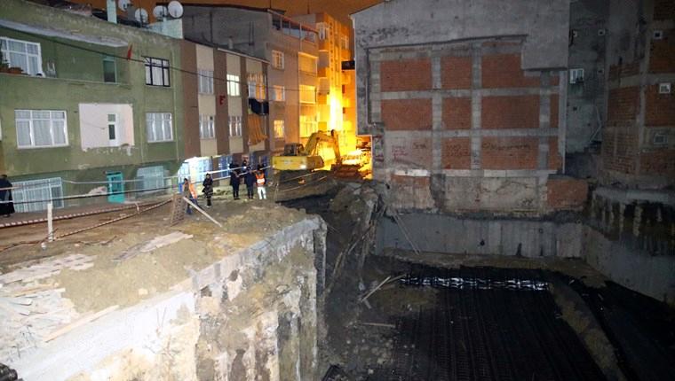 Esenler'de istinat duvarı çöktü, 4 bina boşaltıldı