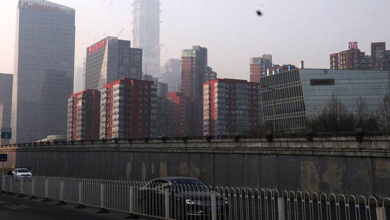 Pekin'de hava kirliliği nedeniyle kırmızı alarm!