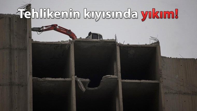 Ankara'da 22 yıllık atıl binanın yıkımına başlandı!
