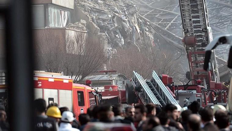 İran'daki 17 katlı Plasku İş Merkezi çöktü 