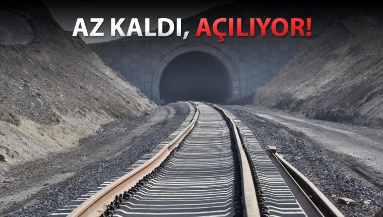 Bakü-Tiflis-Kars demiryolu hattının 2 aylık işi kaldı!