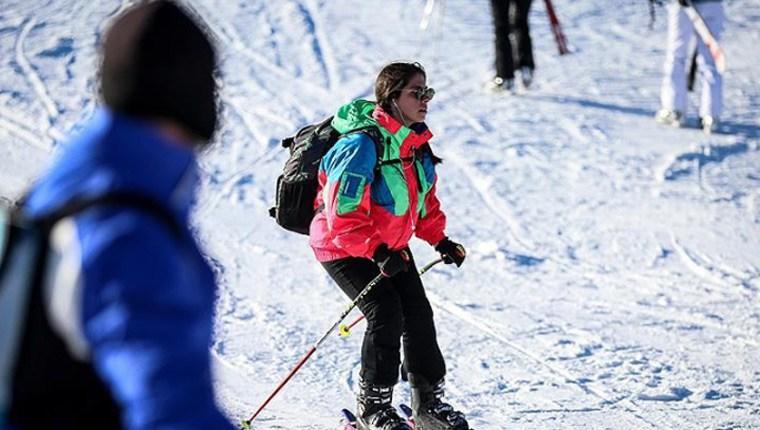 Kayak tutkunları Uludağ'a akın etti